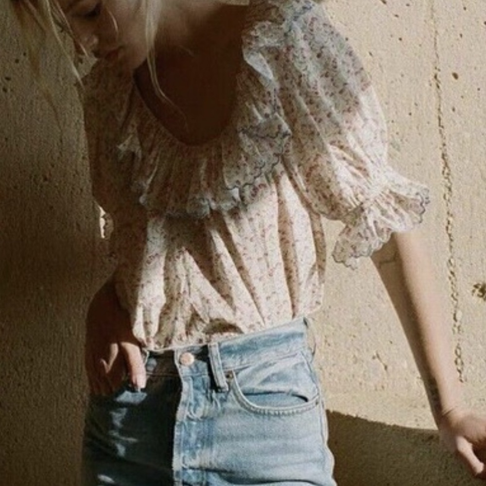 Doen blouse. Size Large.